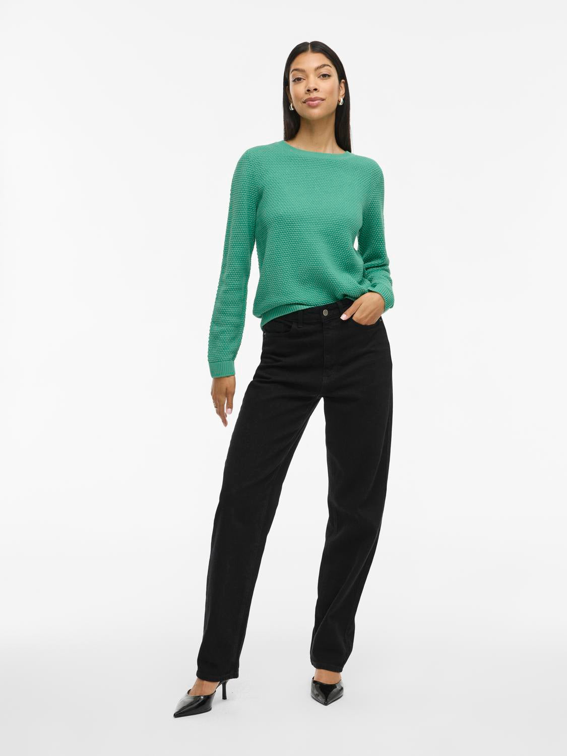 model_shot-front_full